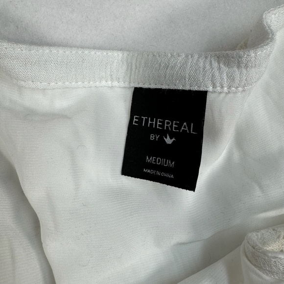 Ethereal Sleeveless High Neck Top Womens Size Medium Layered Lace Tie Back White - Picture 3 of 10